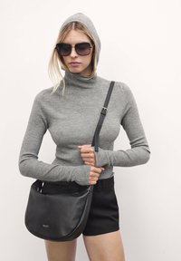 Кожаная сумка Кожаная сумка