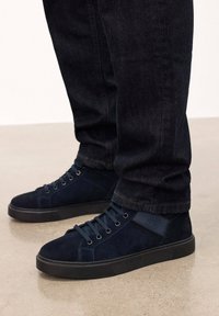 Высокие кеды Высокие кеды