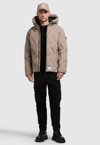 Зимняя куртка Зимняя куртка