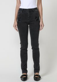 Джинсы Джинсы