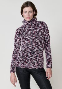 Пуловер Пуловер