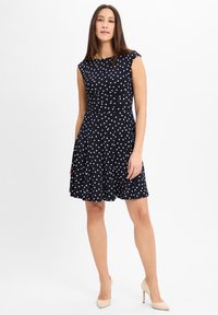 Короткое платье Короткое платье