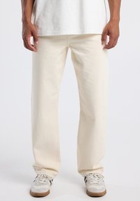 Прямые джинсы Прямые джинсы