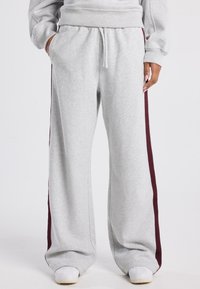 Спортивные штаны Спортивные штаны