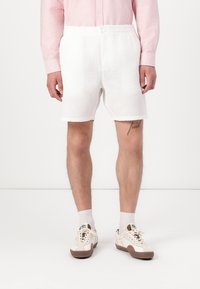 Шорты Шорты