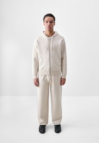 Вязаная кофта Вязаная кофта