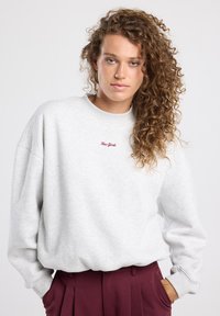 Толстовка Толстовка