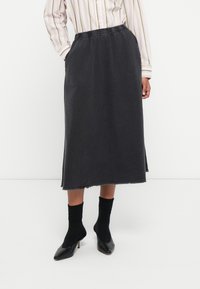 Джинсовая юбка Джинсовая юбка