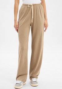 Прямые брюки Прямые брюки