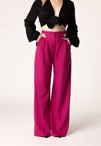 Широкие брюки Широкие брюки