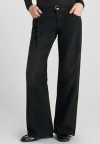 Джинсы Джинсы