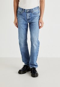 Прямые джинсы Прямые джинсы