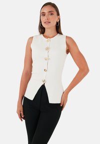 Жилет Жилет