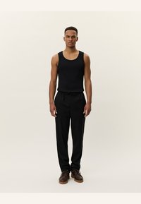 Чиносы Чиносы