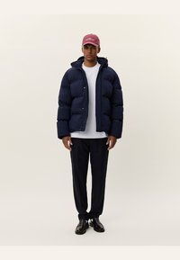 Зимняя куртка Зимняя куртка