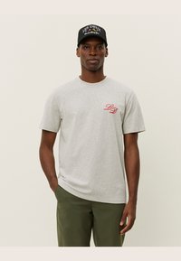 Футболка Футболка