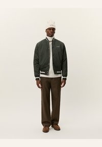 Куртка бомбер Куртка бомбер