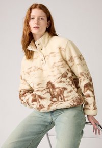 Флисовая куртка Флисовая куртка