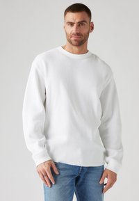 Пуловер Пуловер