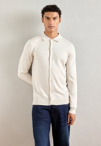 Вязаная кофта Вязаная кофта