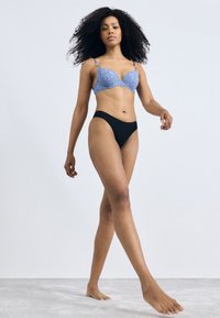 Стринги Стринги