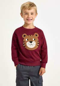 Пуловер Пуловер