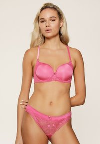 Бюстгальтер на косточках Бюстгальтер на косточках