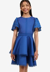 Платье Платье