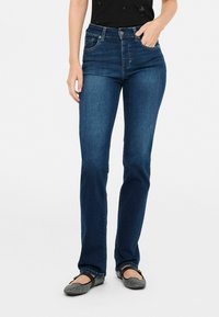 Прямые джинсы Прямые джинсы