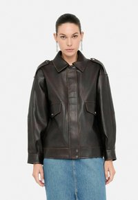 Кожаная куртка Кожаная куртка