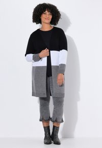 Длинный кардиган Длинный кардиган