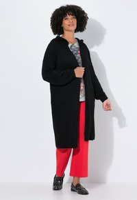 Длинный кардиган Длинный кардиган