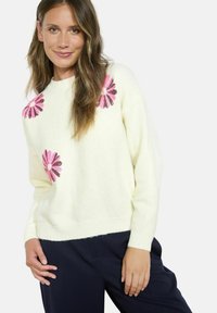 Пуловер Пуловер