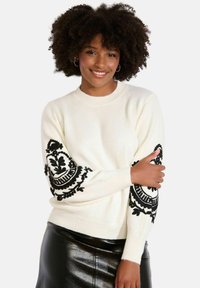 Пуловер Пуловер