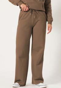 Широкие брюки Широкие брюки