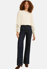 Блузка Блузка