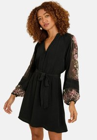 Платье Платье