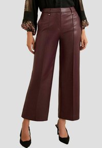 Широкие брюки Широкие брюки