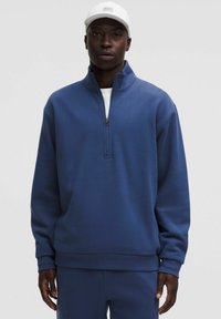 Спортивная кофта Спортивная кофта