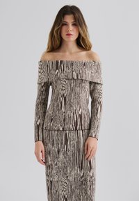 Блузка Блузка