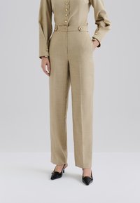 Широкие брюки Широкие брюки