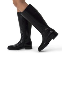 Сапоги на платформе Сапоги на платформе