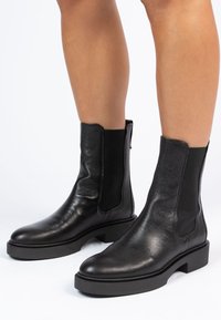 Ботинки челси Ботинки челси