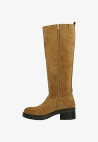 Сапоги на платформе Сапоги на платформе