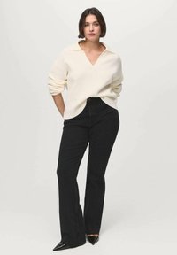 Клешеные брюки Клешеные брюки