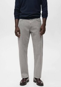 Прямые джинсы Прямые джинсы