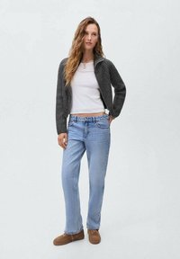 Вязаная кофта Вязаная кофта