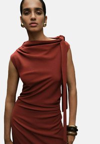 Платье Платье