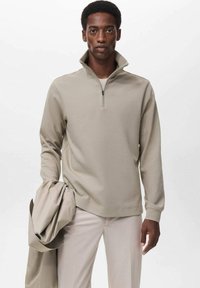 Пуловер Пуловер