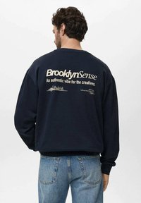 Толстовка Толстовка